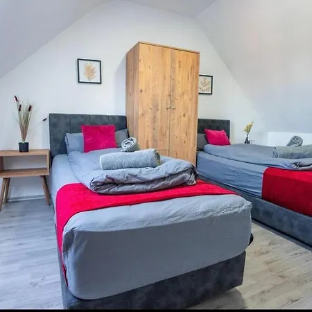 Livemore24 - 5 In 24-7 Check-in